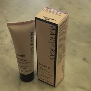 Mary Kay matte-wear liquid foundation, Ivory 5